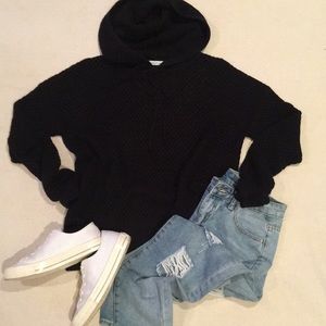 Stitches & Stripes | EUC Open Weave Hoodie with Drop Shoulder size M